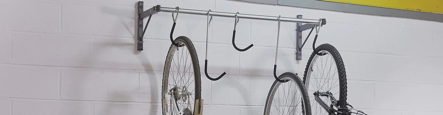 Supports pour vélos Tony Porte-vélos Grille métallique Extérieur Avec 3  crochets doubles pour accessoires