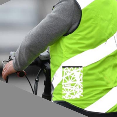 WOWOW Roadie jacket Homm, pour plus de sécurité à vélo sur Mes Vélos  Hollandais !