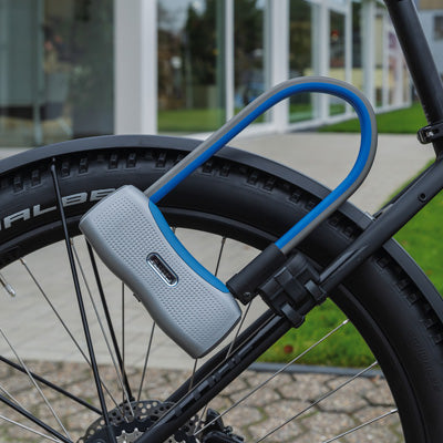 Vélo électrique partagé avec cadenas Bluetooth et géolocalisation