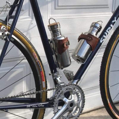 Porte-bouteille en cuir pour vélo