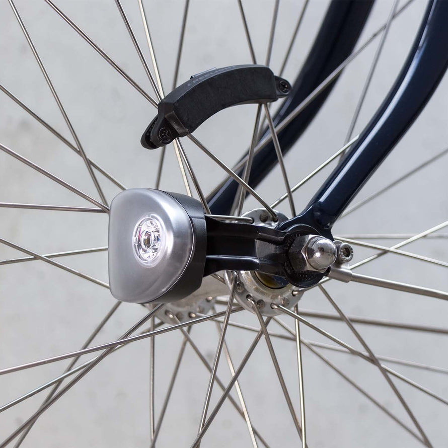 3€99 sur Kit d'éclairage vélo distance d'élairage 1000m 1200 mah  rechargeable par USB - Pièce détachée vélo - Achat & prix